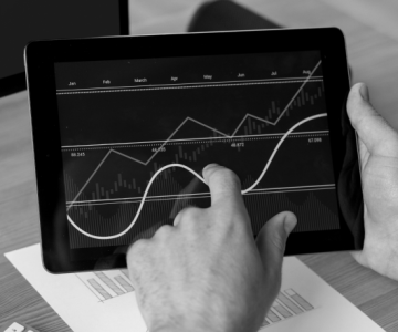 How Digital Platforms are Making Investing More Accessible