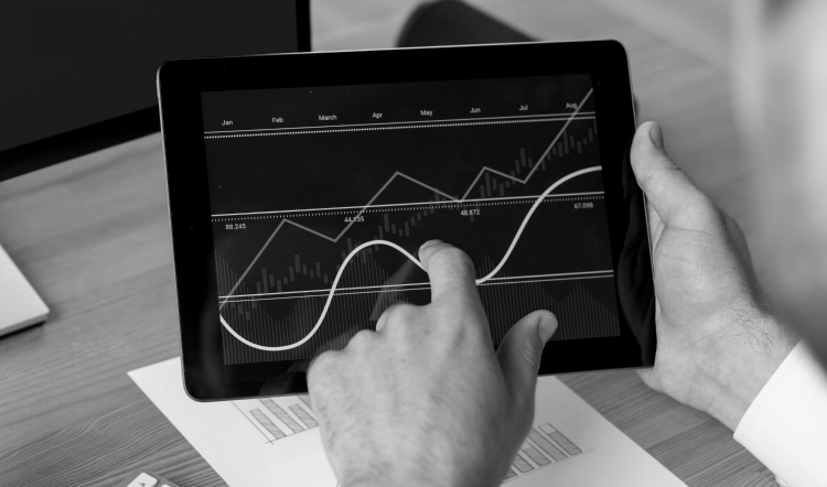 How Digital Platforms are Making Investing More Accessible